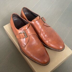 Excellent condition tan single monk strap dress shoe